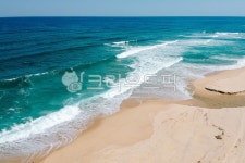 드론촬영, ocean, 바다, sea, 해안선, 사진,이미지,일러스트,캘리그라피 - Parismatch작가 크라우드픽 - 저작권 걱정 없는 상업용 이미지