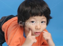 얼굴표정, 남자아이, 어린아이, 미소, 웃음, 사진,이미지,일러스트,캘리그라피 - 게으른작가작가 크라우드픽 - 저작권 걱정 없는 상업용 이미지