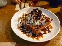 간식, 브런치, 허니브레드, 카페, 점심, 사진,이미지,일러스트,캘리그라피 - Npurplemh90작가 크라우드픽 - 저작권 걱정 없는 상업용 이미지