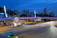 육교, 원형육교, 도심육교, 교차로, 인도교, 사진,이미지,일러스트,캘리그라피 - Deep bLUE작가 크라우드픽 - 저작권 걱정 없는 상업용 이미지
