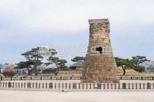 첨성대, 경주, 한국문화, 한국전통, 대한민국, 사진,이미지,일러스트,캘리그라피 - 야도란작가 크라우드픽 - 저작권 걱정 없는 상업용 이미지