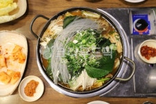감자탕, 뼈해장국, 전골, 뼈다귀해장국, 음식, 사진,이미지,일러스트,캘리그라피 - 늑돌이작가 크라우드픽 - 저작권 걱정 없는 상업용 이미지