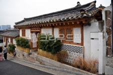 북촌, 북촌한옥마을, 한옥마을, 한옥촌, 기와집, 사진,이미지,일러스트,캘리그라피 - Deep bLUE작가 크라우드픽 - 저작권 걱정 없는 상업용 이미지