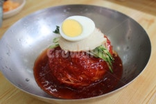 비빔밀면, 부산음식, 밀면, 비빔면, 비빔냉면, 사진,이미지,일러스트,캘리그라피 - foody yamyam작가 크라우드픽 - 저작권 걱정 없는 상업용... 