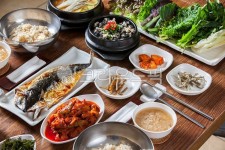 food, 우렁이, 우렁이정식, 쌈밥, 쌈밥정식, 사진,이미지,일러스트,캘리그라피 - 미미스튜디오작가 크라우드픽 - 저작권 걱정 없는 상업용 이미지