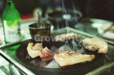 술, 소주, 술집, 고기, 뒷고기 사진, 이미지 - 빛을담다작가 가장 한국적인 스톡 사진 - 크라우드픽