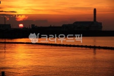 sunset, glowofthesettingsun, 붉은노을, 하늘, 태양, 사진,이미지,일러스트,캘리그라피 - ceunstar작가 크라우드픽 - 저작권 걱정 없는... 