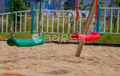 playarea, 놀이공간, 놀이터, 그네, 놀이기구, 사진,이미지,일러스트,캘리그라피 - studio H작가 크라우드픽 - 저작권 걱정 없는 상업용 이미지