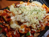 치즈불닭, 불닭, 닭요리, 철판치즈불닭, 닭볶음, 사진,이미지,일러스트,캘리그라피 - jun1작가 크라우드픽 - 저작권 걱정 없는 상업용 이미지