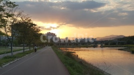 노을, 강변, 도시의노을, sunset, 저녁노을, 사진,이미지,일러스트,캘리그라피 - Esther작가 크라우드픽 - 저작권 걱정 없는 상업용 이미지