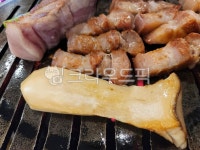 고기, 구이, 돼지고기, 송이버섯, 삼겹살, 사진,이미지,일러스트,캘리그라피 - Nleeskyjj작가 크라우드픽 - 저작권 걱정 없는 상업용 이미지
