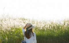 공원, 여인, 소녀, 들판, 바람, 사진,이미지,일러스트,캘리그라피 - 해온작가 크라우드픽 - 저작권 걱정 없는 상업용 이미지