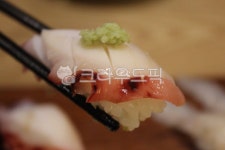 돌문어초밥, 돌문어, 초밥, 문어초밥, 타코사시미, 사진,이미지,일러스트,캘리그라피 - Nhide_pose작가 크라우드픽 - 저작권 걱정 없는 상업용... 