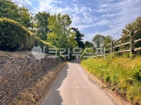 시골길, 오두막, 나무, 푸른, 하늘, 사진,이미지,일러스트,캘리그라피 - yeoni27 작가 크라우드픽 - 저작권 걱정 없는 상업용 이미지