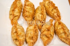 만두, 튀김, 튀김만두, 요리, 식사, 사진,이미지,일러스트,캘리그라피 - neon0083작가 크라우드픽 - 저작권 걱정 없는 상업용 이미지