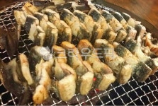 장어구이, 장어숯불구이, 숯불구이, 구이, 숯불장어구이, 사진,이미지,일러스트,캘리그라피 - 먹방작가 크라우드픽 - 저작권 걱정 없는 상업용 이미지