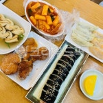 식사, 김밥, 분식, 만두, 떡볶이, 사진,이미지,일러스트,캘리그라피 - Nwmr04059작가 크라우드픽 - 저작권 걱정 없는 상업용 이미지