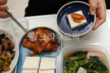 두부김치, 도토리묵, 묵, 요리, 집밥, 사진,이미지,일러스트,캘리그라피 - pb이로작가 크라우드픽 - 저작권 걱정 없는 상업용 이미지