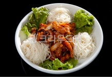 낙지, 불낙지, 소면, 국수, 빨간, 사진,이미지,일러스트,캘리그라피 - ddong작가 크라우드픽 - 저작권 걱정 없는 상업용 이미지