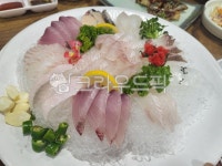 food, 음식, plate, 그릇, 회, 사진,이미지,일러스트,캘리그라피 - 대복바라기작가 크라우드픽 - 저작권 걱정 없는 상업용 이미지
