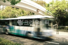 버스, 육교, 도로, 흔들림, 흔들리는, 사진,이미지,일러스트,캘리그라피 - nepaled작가 크라우드픽 - 저작권 걱정 없는 상업용 이미지