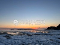 겨울바다, 겨울풍경, 겨울노을, 노을, 강화도, 사진,이미지,일러스트,캘리그라피 - 나니부기팬작가 크라우드픽 - 저작권 걱정 없는 상업용 이미지