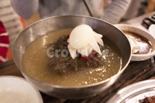 냉면, 물냉면, 국수, 면요리, noodle, 사진,이미지,일러스트,캘리그라피 - ois523작가 크라우드픽 - 저작권 걱정 없는 상업용 이미지