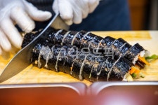 음식, 요리, food, 김밥칼질, 김밥절단, 사진,이미지,일러스트,캘리그라피 - Renoir작가 크라우드픽 - 저작권 걱정 없는 상업용 이미지
