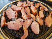 오리, 구이, 훈제, 철판, 오리요리, 사진,이미지,일러스트,캘리그라피 - 산딸작가 크라우드픽 - 저작권 걱정 없는 상업용 이미지