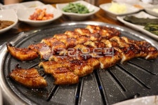 장어, 장어구이, 양념장어, 생선요리, 생선구이, 사진,이미지,일러스트,캘리그라피 - 늑돌이작가 크라우드픽 - 저작권 걱정 없는 상업용 이미지