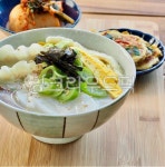 한식, 한국전통음식, 한국음식, 떡국, 떡만두국, 사진,이미지,일러스트,캘리그라피 - jameshan3035작가 크라우드픽 - 저작권 걱정 없는 상업용... 