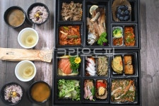 도시락, 진수성찬, 한식도시락, 명품도시락, 도시락음식, 사진,이미지,일러스트,캘리그라피 - Ncarpeteulb작가 크라우드픽 - 저작권 걱정 없는... 