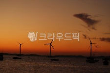 정곡항, 탄도항, 풍력발전소, 날개, 노을, 사진,이미지,일러스트,캘리그라피 - Nleeskyjj작가 크라우드픽 - 저작권 걱정 없는 상업용 이미지
