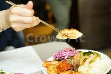 만두, 접시, 뷔페, 음식, 푸드, 사진,이미지,일러스트,캘리그라피 - pb이로작가 크라우드픽 - 저작권 걱정 없는 상업용 이미지