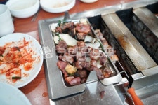 오리고기, 구이, 꼬치, 술안주, 안주거리, 사진,이미지,일러스트,캘리그라피 - pb이로작가 크라우드픽 - 저작권 걱정 없는 상업용 이미지