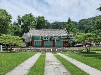 전주, 전주향교, 대성전, 맛배지붕, 전주한옥마을, 사진,이미지,일러스트,캘리그라피 - 로사작가 크라우드픽 - 저작권 걱정 없는 상업용 이미지