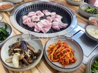 삼겹살, 생삼겹살, 오겹살, 반찬, 돼지고기, 사진,이미지,일러스트,캘리그라피 - 나비처럼작가 크라우드픽 - 저작권 걱정 없는 상업용 이미지