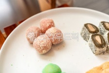 떡, 한식, 디저트, 간식, 전통간식, 사진,이미지,일러스트,캘리그라피 - iamtaeoh작가 크라우드픽 - 저작권 걱정 없는 상업용 이미지