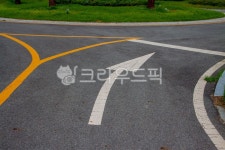 road, 도로, 우회전, 화살표, 표시, 사진,이미지,일러스트,캘리그라피 - studio H작가 크라우드픽 - 저작권 걱정 없는 상업용 이미지