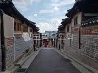 한복입은여자, 전통현대, 한옥, 한옥마을, 전통가옥, 사진,이미지,일러스트,캘리그라피 - ilang작가 크라우드픽 - 저작권 걱정 없는 상업용 이미지