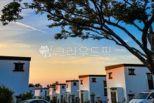 노을, 하늘, 집, 타운하우스, 석양, 사진,이미지,일러스트,캘리그라피 - 헤쎄드작가 크라우드픽 - 저작권 걱정 없는 상업용 이미지