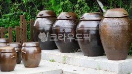 장독, 장독대, 옹기, 간장독, 된장독, 사진,이미지,일러스트,캘리그라피 - BUSAN OPPA작가 크라우드픽 - 저작권 걱정 없는 상업용 이미지