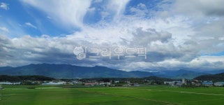 자연, 논, 산, 구름, 여름, 사진,이미지,일러스트,캘리그라피 - 짹스작가 크라우드픽 - 저작권 걱정 없는 상업용 이미지