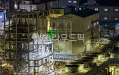 공장, 야경, factory, building, 정련소, 사진,이미지,일러스트,캘리그라피 - 수리산호랑이작가 크라우드픽 - 저작권 걱정 없는 상업용 이미지