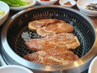 음식, food, 한식, 돼지갈비, 육류, 사진,이미지,일러스트,캘리그라피 - 썸띵유작가 크라우드픽 - 저작권 걱정 없는 상업용 이미지