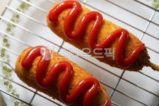 food, 음식, 핫도그, 케찹, 접사, 사진,이미지,일러스트,캘리그라피 - neon0083작가 크라우드픽 - 저작권 걱정 없는 상업용 이미지