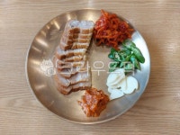 보쌈, 돼지고기, 고추, 마늘, 쌈장, 사진,이미지,일러스트,캘리그라피 - 에이스작가 크라우드픽 - 저작권 걱정 없는 상업용 이미지