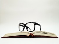 전문가, 법, 안경, 학식, 지식인, 사진,이미지,일러스트,캘리그라피 - 히어로포토작가 크라우드픽 - 저작권 걱정 없는 상업용 이미지