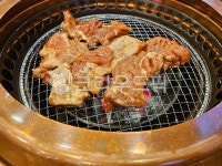 돼지갈비, 숯불돼지갈비, 숯불구이, 돼지, 갈비, 사진,이미지,일러스트,캘리그라피 - HAPPY RICH작가 크라우드픽 - 저작권 걱정 없는 상업용... 