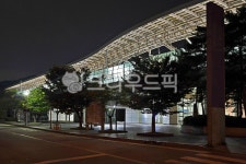 전철역, 운길산역, 기차역, 역사, 경의중앙선, 사진,이미지,일러스트,캘리그라피 - Deep bLUE작가 크라우드픽 - 저작권 걱정 없는 상업용 이미지